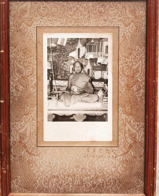 ภาพถ่ายหลวงพ่อโด่ อินทโชโต  
 พระครูพินิจสมาจาร วัดนามะ